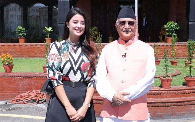 क्रिकेटप्रेमी कलाकारसँग प्रधानमन्त्रीको छलफल, फिल्मसँग खेल जोड्न नीतिको सुझाव